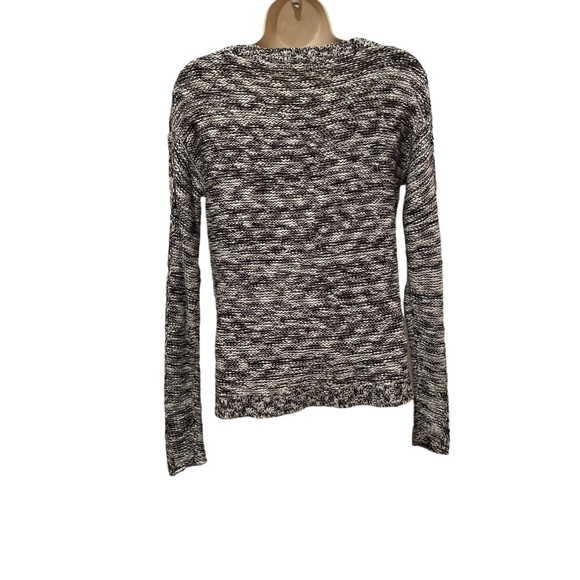 Aeropostale Knit Sweater Soft size Medium Black and White Long Sleeve Pullover - Picture 5 of 6